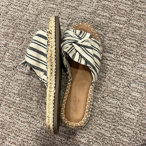 Sandales - Picture 3 of 4